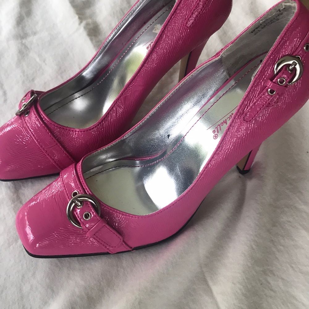 pink heels